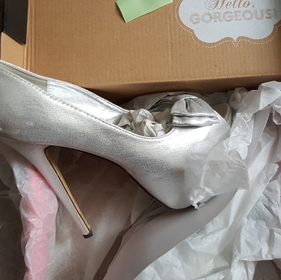 Heels - Picture 2 of 2